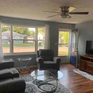 Beautiful Fully Furnished 2 Bedroom House & Garage