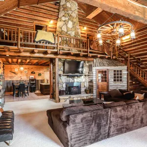 Cozy Cabin Lane w/ inflatable hot tub & game room