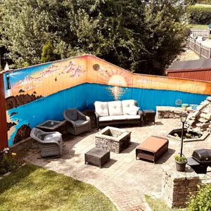 Spacious, 1 bed Apt w/ full kitchen w/ pvt patio