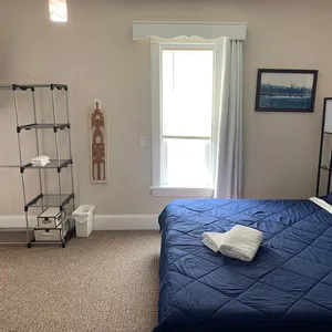 Large Beds, New World Comforts with Historic Charm
