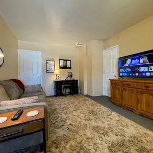 Long Stay 1BR w/ kitchen & laundry