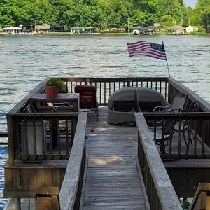 Lake Shafer 3 bedroom 2 bath cottage