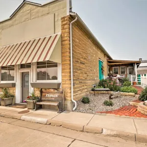 Charming Historic Home w/ Bridal Suite & Sunroom!
