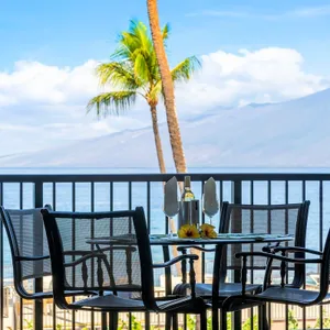 Dead center ocean views and indoor/outdoor living