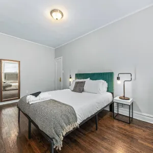 Historic HP 1BR with Fast Transit to UChicago & DT by Zen Rentals