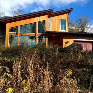 Eagle Peak Guesthouse