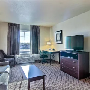 Cobblestone Hotel & Suites - McCook