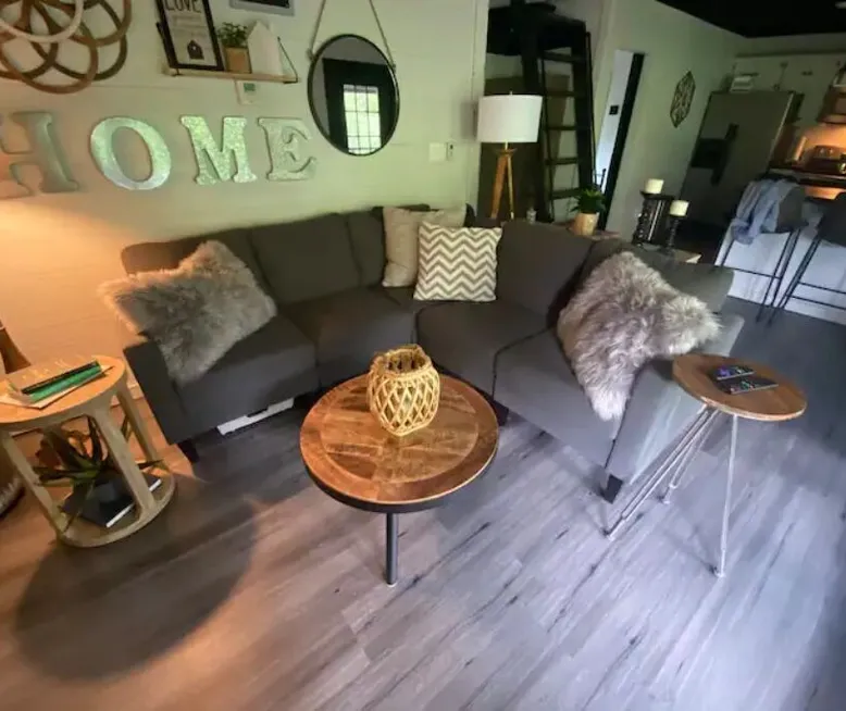 Mountain Laurel Cabin on Creek Hattiesburg, Mississippi Vacation Rentals HiChee