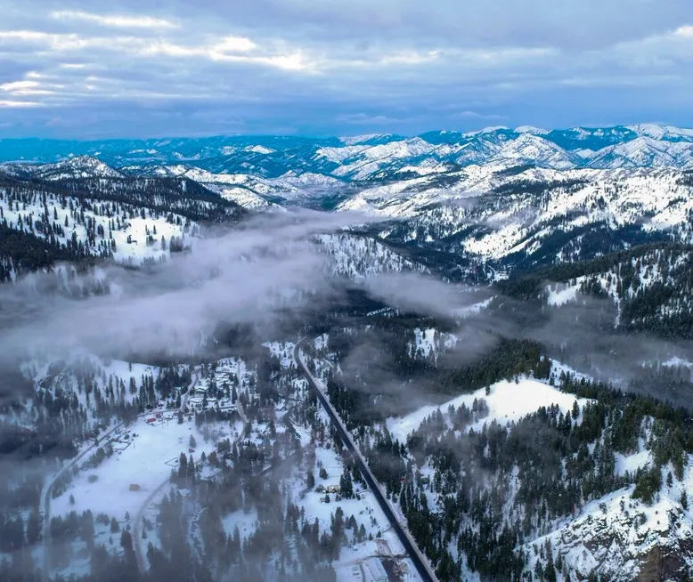 * Hansel Creek Gust Tree House * W/ Creek Views * Peshastin