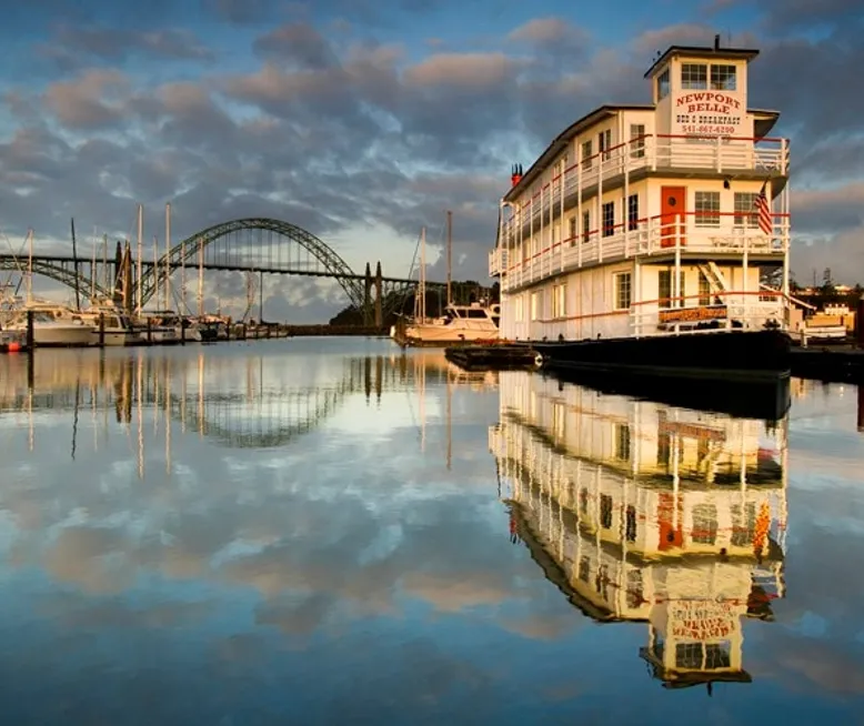 sternwheel riverboat b&b