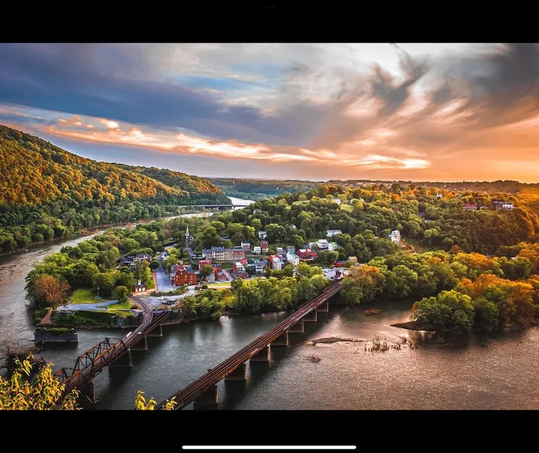 Harper's Ferry Tree House/ hot tub / nature/ trees - Harpers Ferry ...