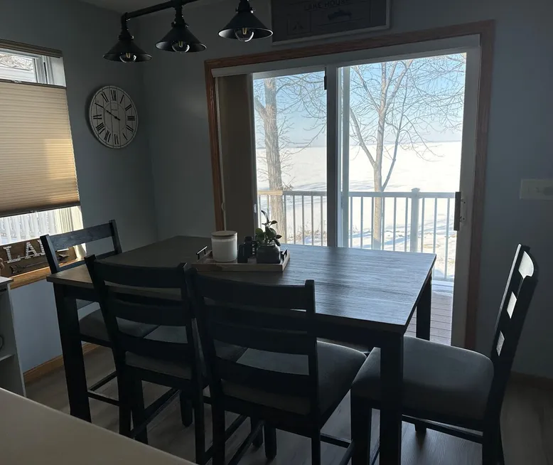 Lake Winneconne Waterfront Retreat Winneconne, Wisconsin Vacation