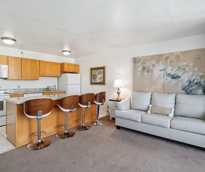 Tower 1 Suite 3007 Waikiki Banyan Condominium in Honolulu Koko Resorts Honolulu, Hawaii...