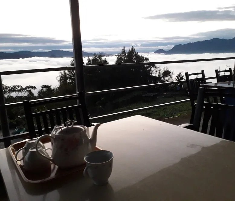 8 person japanese odori room in pine red farm 萬榮鄉, Vacation Rentals