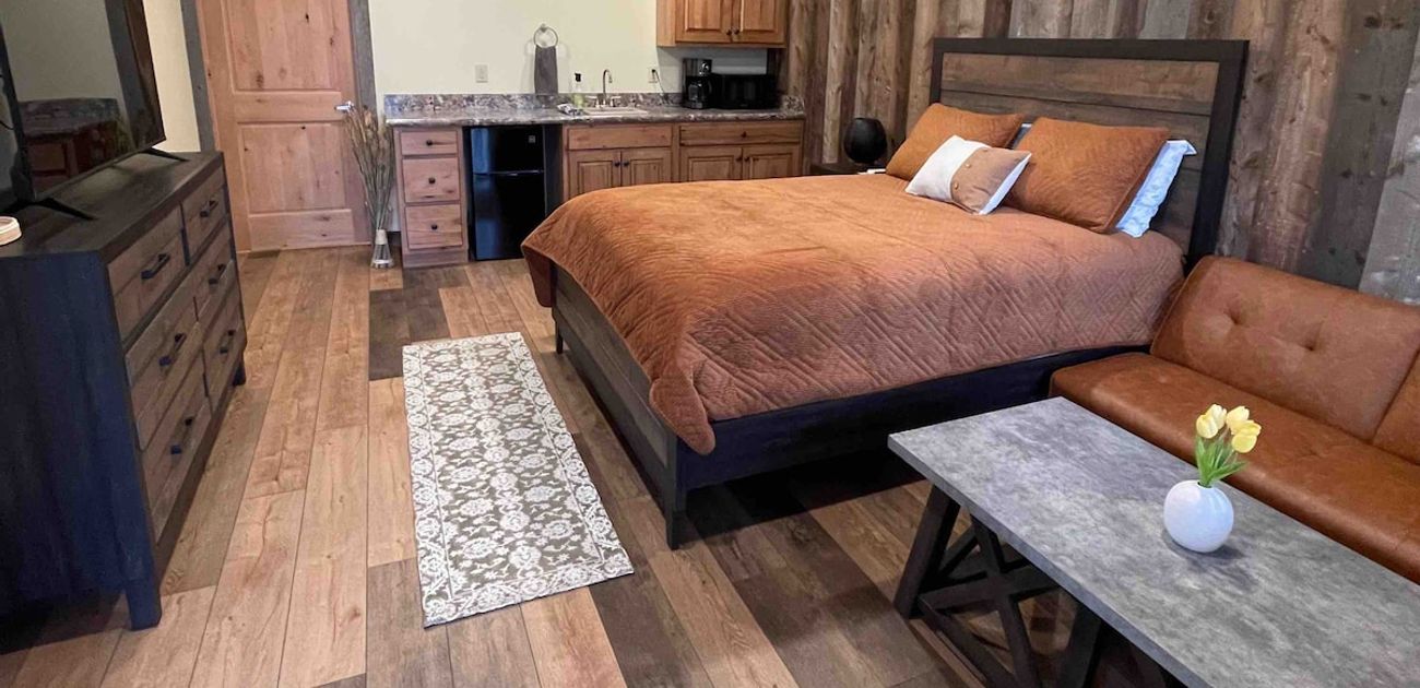 Rhodopa Lodge at Yellowstone 4 Gardiner, Montana Vacation Rentals