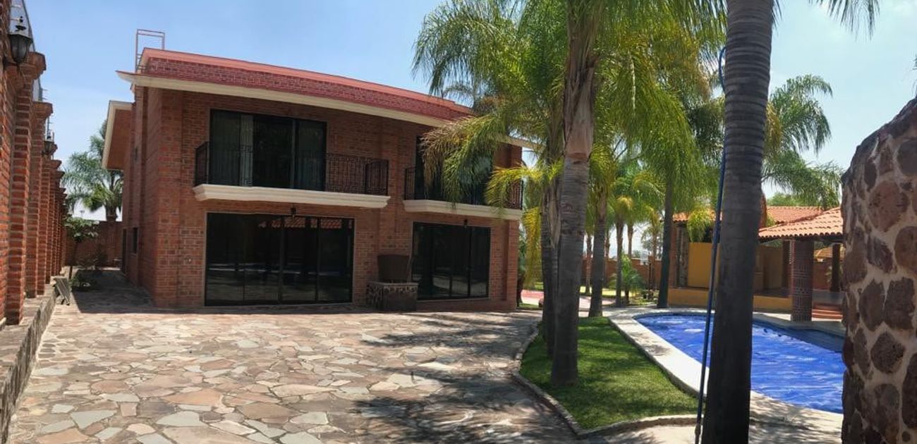 Casa Margarita en Balcones de la Calera - Balcones de la Calera, Jalisco  Vacation Rentals | HiChee