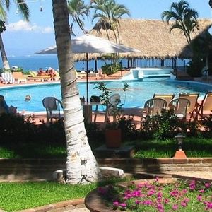 Departamento en playas gemelas Girasol sur 814 - Puerto Vallarta, Jalisco  Vacation Rentals | HiChee