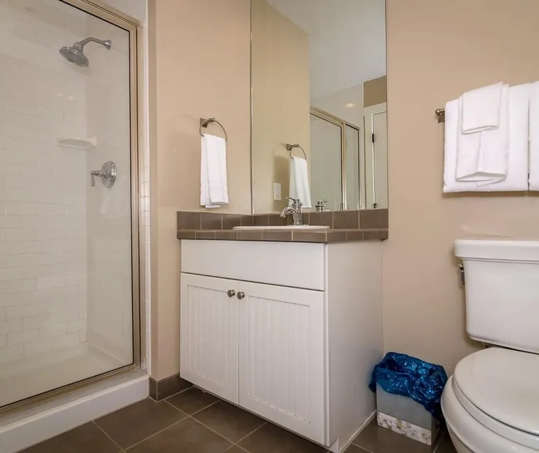 Slopeside Vista Prime top floor Skiin/out 3bd/3ba condo at Granby