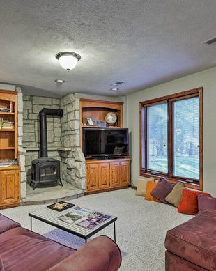 United States Kansas Manhattan vacation rental compare prices direct by owner 229578
