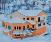 Anchorage Getaway w/ Mtn Views ~ 4 ½ Miles to Zoo!