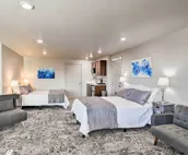 Anchorage Getaway w/ Mtn Views ~ 4 ½ Miles to Zoo!