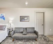 Anchorage Getaway w/ Mtn Views ~ 4 ½ Miles to Zoo!