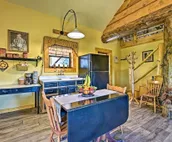 'Honey House Cabin' - A Quiet Countryside Retreat!