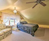 'Honey House Cabin' - A Quiet Countryside Retreat!
