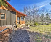 'Honey House Cabin' - A Quiet Countryside Retreat!