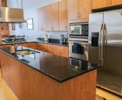 1800 Sq Ft Loft Downtown Near Convention Center