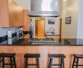 1800 Sq Ft Loft Downtown Near Convention Center