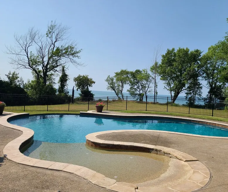 Secluded Lake front log cabin home in Chautauqua County Westfield