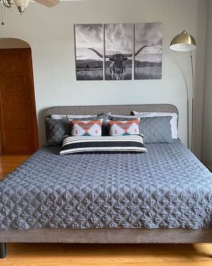 United States Wyoming Cheyenne vacation rental compare prices direct by owner 11458421
