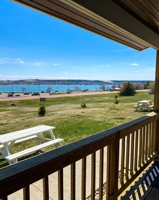 United States South Dakota Oacoma vacation rental compare prices direct by owner 11591285