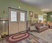 Cozy Farm Studio, 14 Miles to Shipshewana!