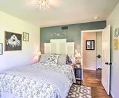 Charming Country Cottage: 5 Mi to Downtown Tulsa!