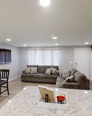 United States Kansas Hays vacation rental compare prices direct by owner 11511047