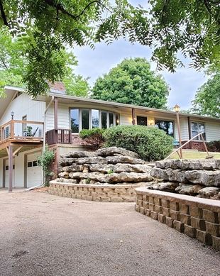 United States Kansas Lawrence vacation rental compare prices direct by owner 23647657
