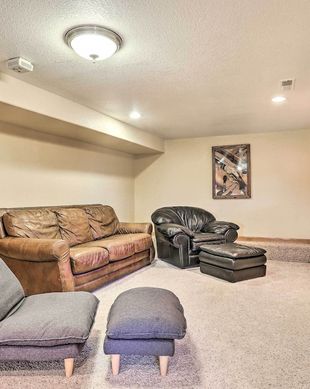 United States South Dakota Lead vacation rental compare prices direct by owner 10116916