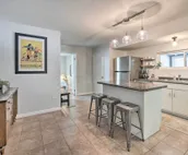 Cozy South Bend Retreat < 2 Mi to Notre Dame!