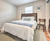 Cozy South Bend Retreat < 2 Mi to Notre Dame!