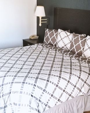 United States Kansas Hutchinson vacation rental compare prices direct by owner 24969395
