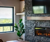 **NEW** Luxury Living close to popular hiking & skiing in Palmer Wasilla