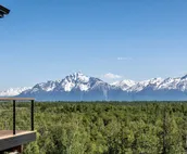 **NEW** Luxury Living close to popular hiking & skiing in Palmer Wasilla
