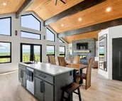 **NEW** Luxury Living close to popular hiking & skiing in Palmer Wasilla