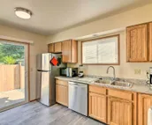 Modern Anchorage Townhome: 8 Mi to Downtown!