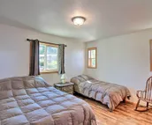 Waterfront Apt w/ Mtn View, Walk Into Town!