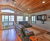 Waterfront Apt w/ Mtn View, Walk Into Town!