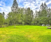 Charming Wasilla Retreat: Walk to Lake Lalen!