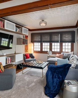 United States Kansas Lawrence vacation rental compare prices direct by owner 23666993